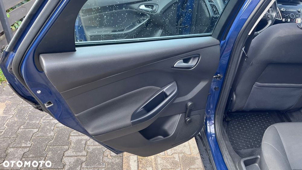 Ford Focus 1.5 TDCi SYNC Edition - 13