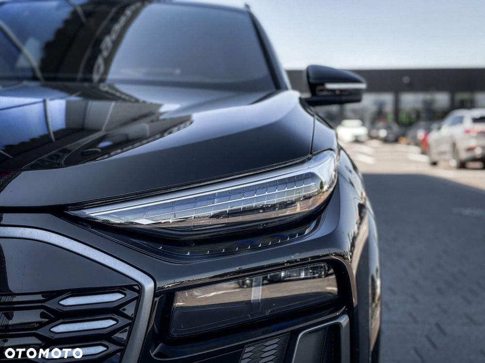 Audi Q6 e-tron - 5