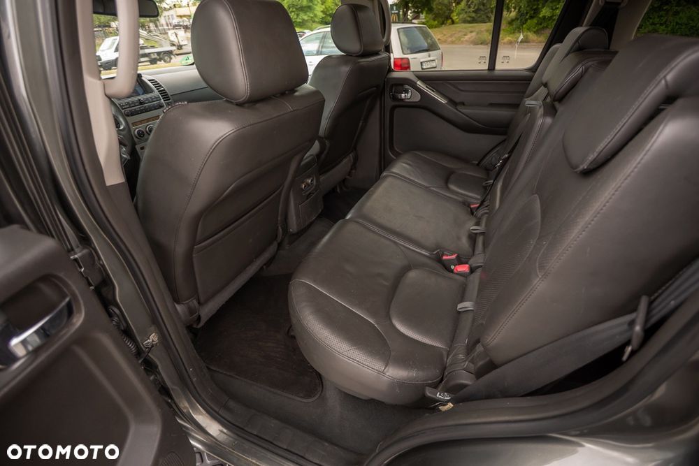 Nissan Pathfinder 2.5 D Platinum - 19