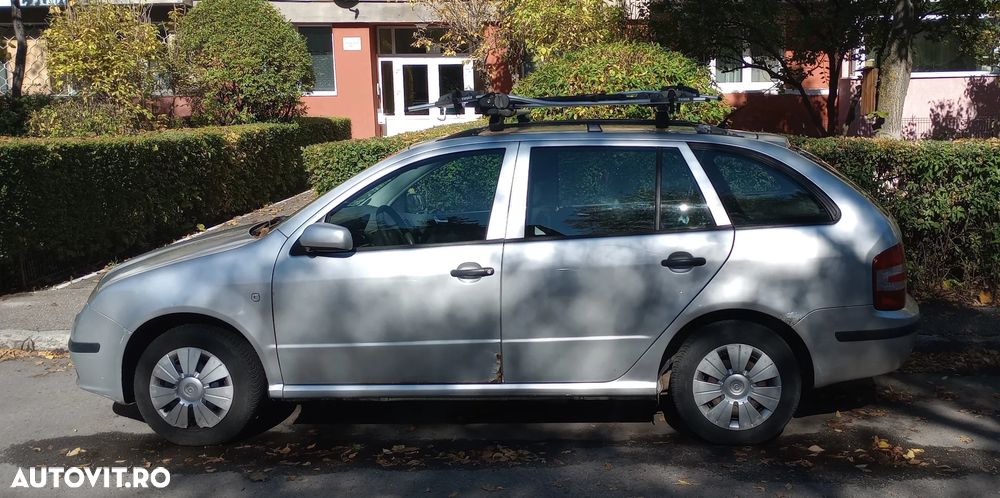 Skoda Fabia 2004 photo 2