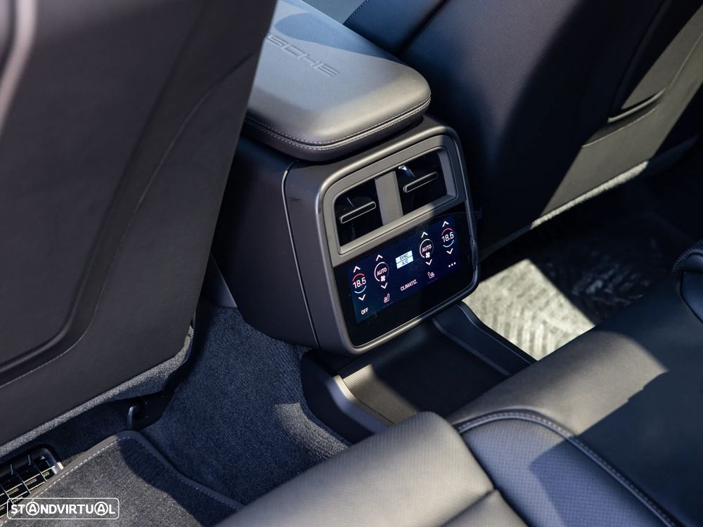 Porsche Taycan Sport Turismo 4S Black Edition - 24