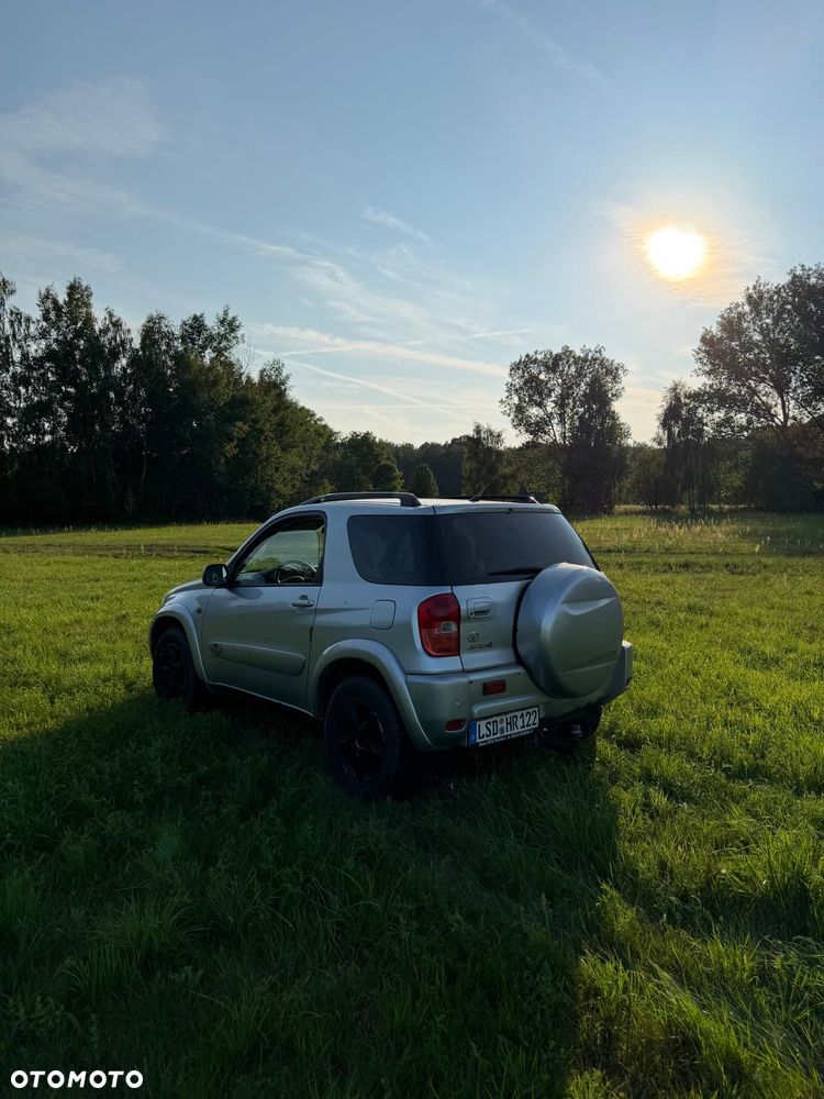 Toyota RAV4 4x4 - 6