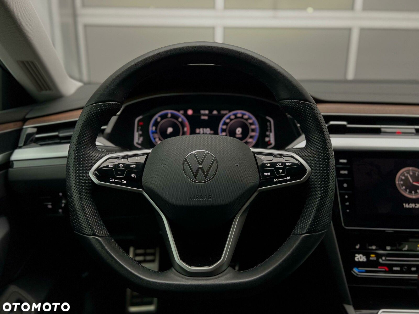 Volkswagen Arteon 2.0 TDI Elegance DSG - 26