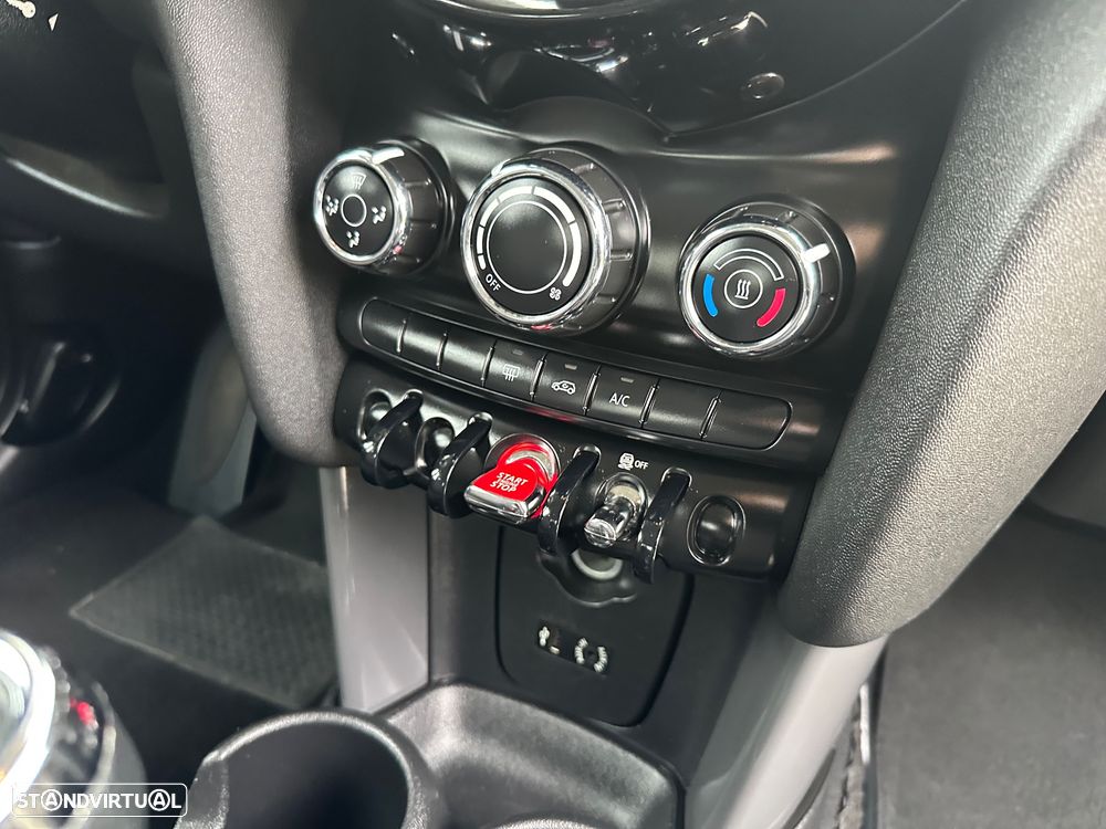 MINI 3 Portas One First - 18