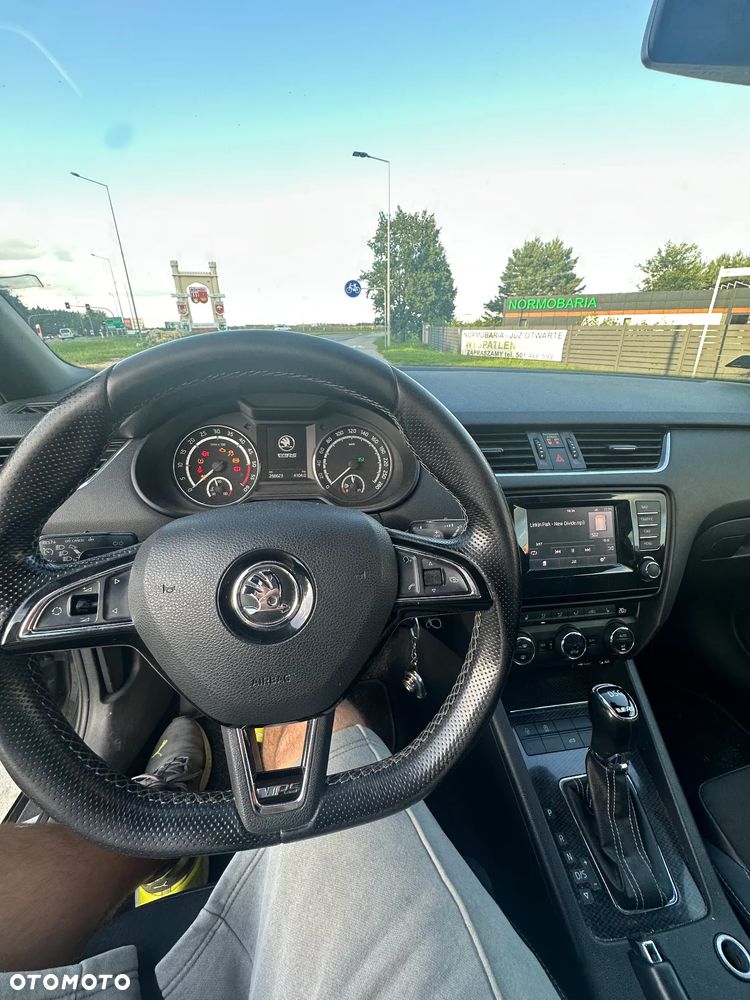 Skoda Octavia 2.0 TDI RS DSG - 5