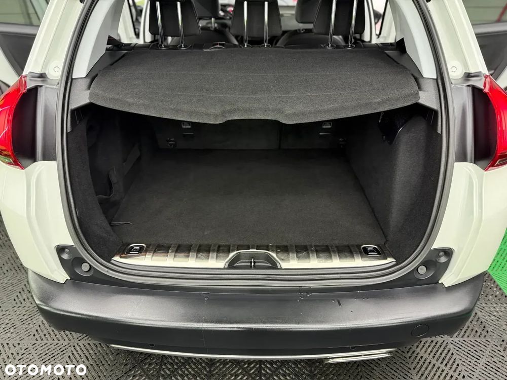 Peugeot 2008 1.2 PureTech GT Line S&S - 33