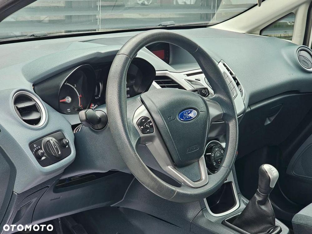 Ford Fiesta 1.25 Trend - 9