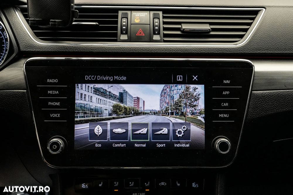 Skoda Superb 2.0 TDI DSG Style - 22