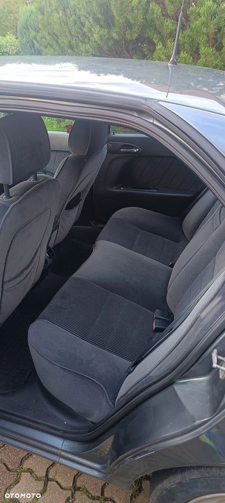 Alfa Romeo 156 2.0 TSpark 16v - 11