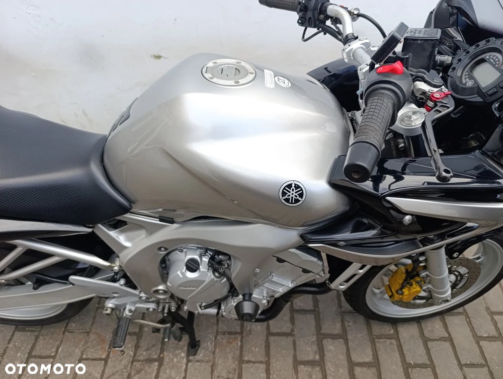 Yamaha FZ6 - 35