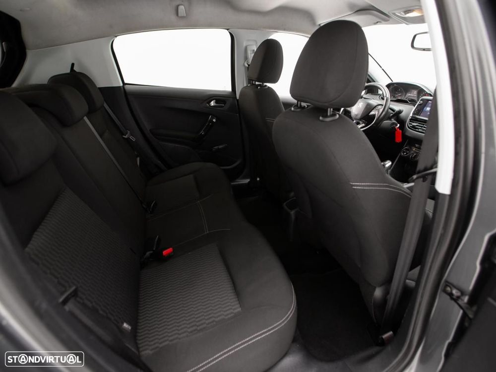 Peugeot 208 1.6 BlueHDi Style - 10