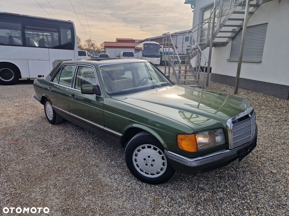 Mercedes-Benz 280 - 1