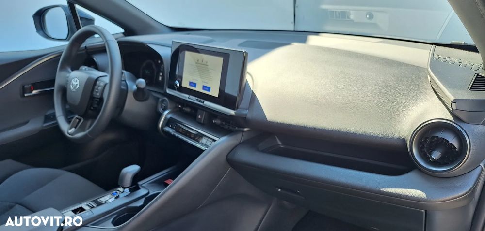 Toyota C-HR - 11
