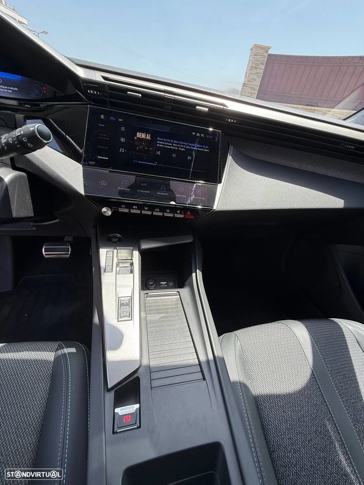 Peugeot e-308 54 kWh Allure - 23