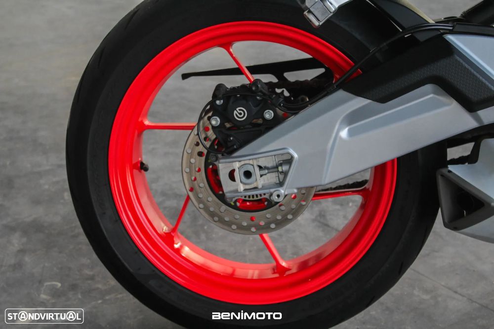 Aprilia Tuono 660 - 18