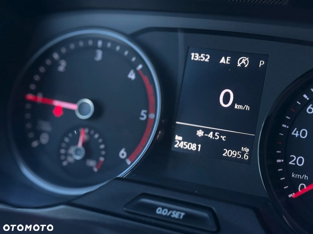 Volkswagen Crafter 2.0 140KM / Długi L4 H2 / Automat DSG / 2022 ROK PRODUKCJI / 245.081KM PRZEBIEG / Serwis ASO / Bezwypadkowy / Zarejestrowany w PL - 30