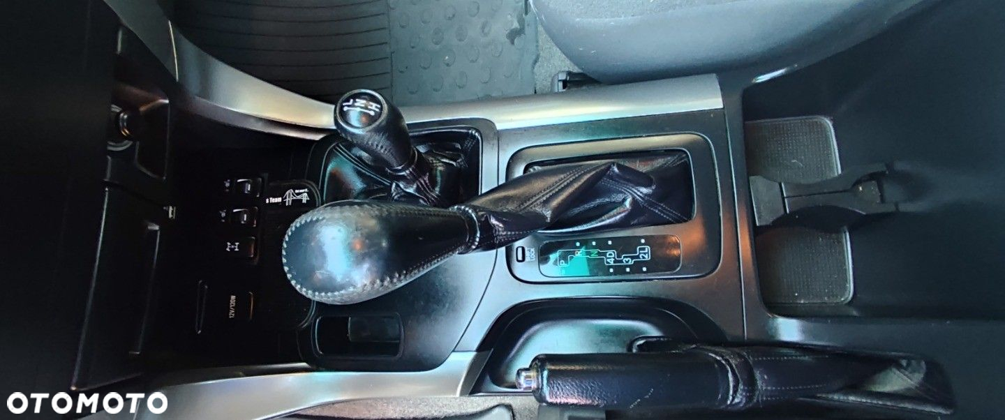 Toyota Land Cruiser - 15