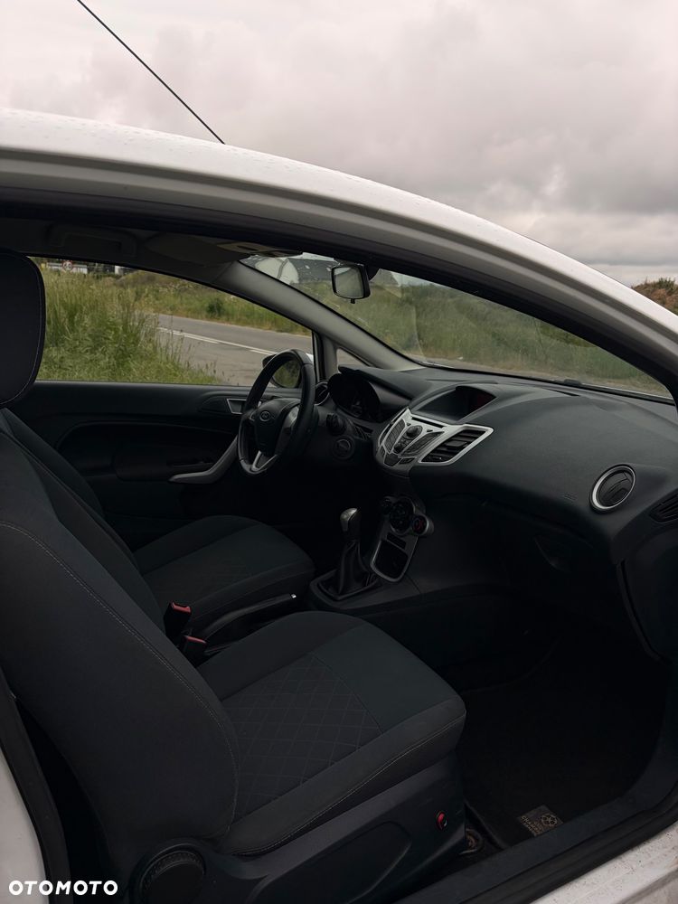 Ford Fiesta - 13