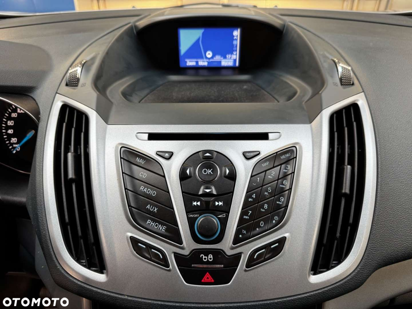 Ford C-MAX 2.0 TDCi Champions Edition - 26