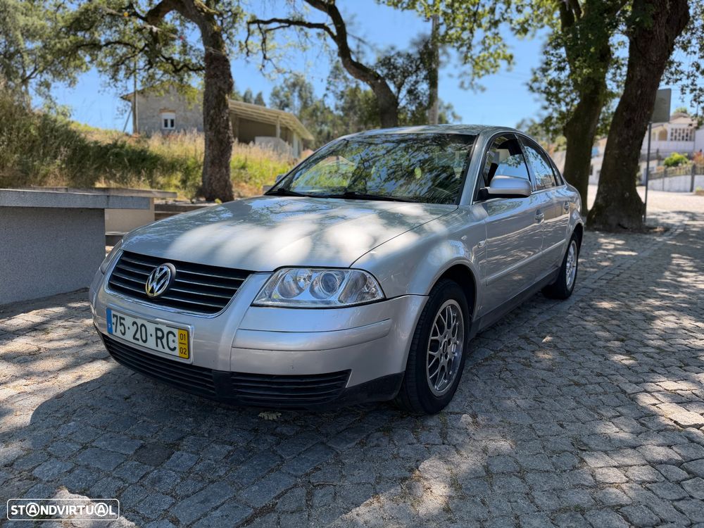 VW Passat 1.9 TDi Confortline - 1