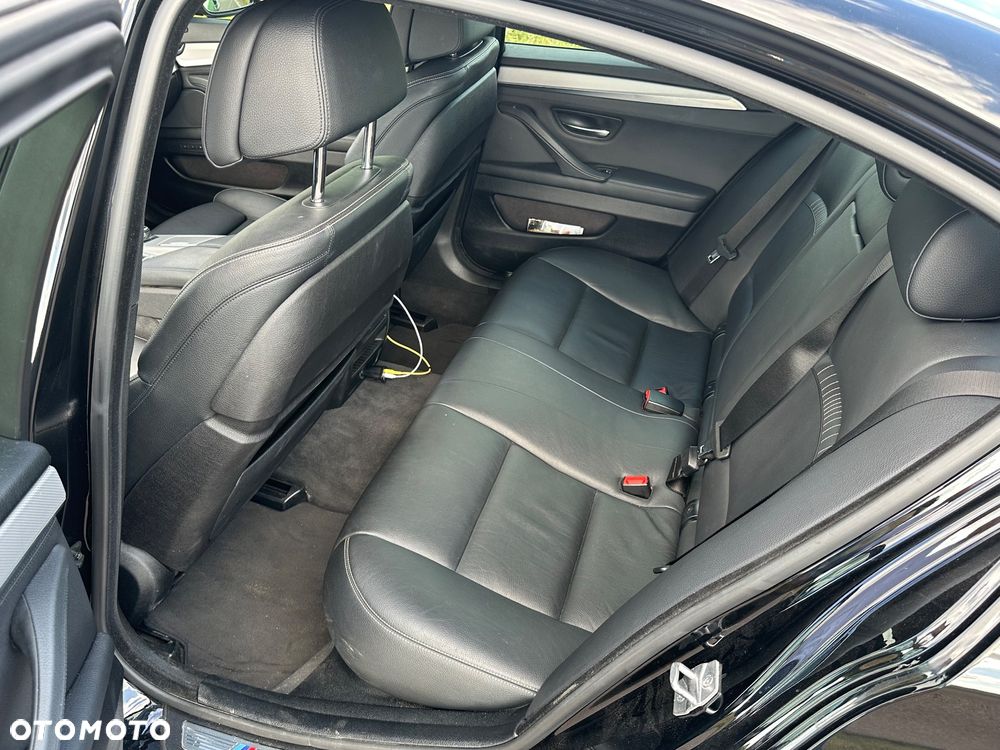 BMW Seria 5 530d xDrive - 12