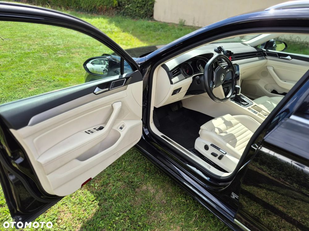 Volkswagen Passat - 8