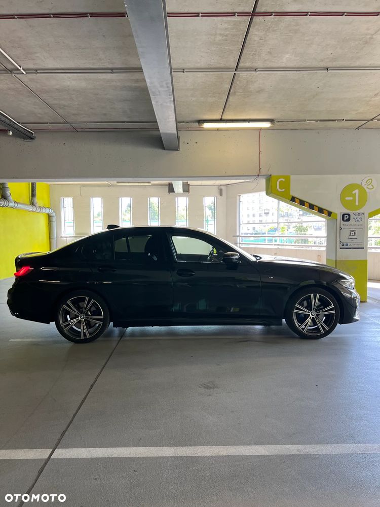 BMW Seria 3 330e xDrive M Sport sport - 4