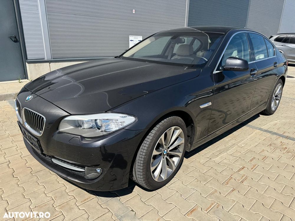 BMW Seria 5 535d xDrive - 11
