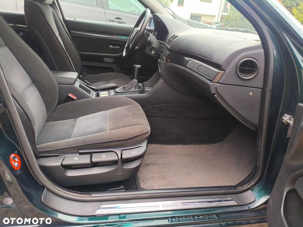 BMW Seria 5 - 24