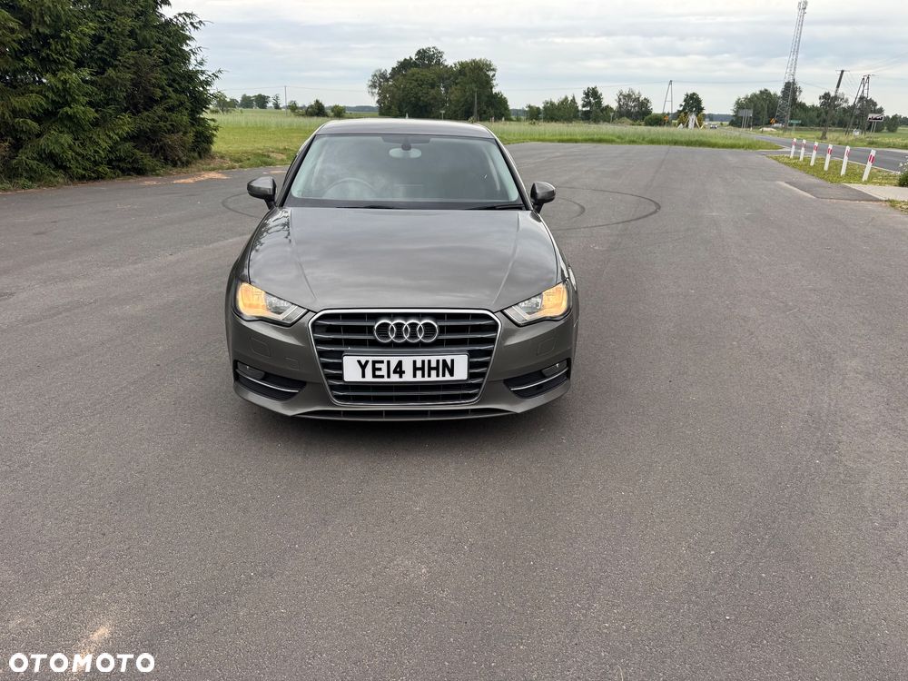 Audi A3 Sportback 1.6 TDI clean diesel Ambiente - 2