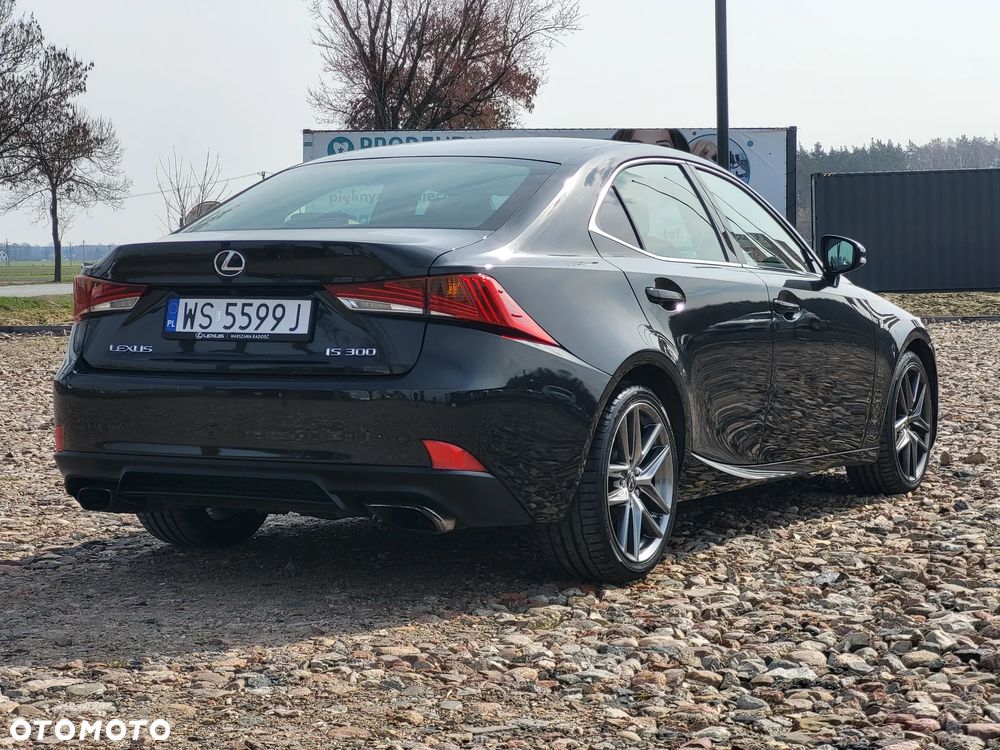 Lexus IS 200t / 300 F Sport - 5