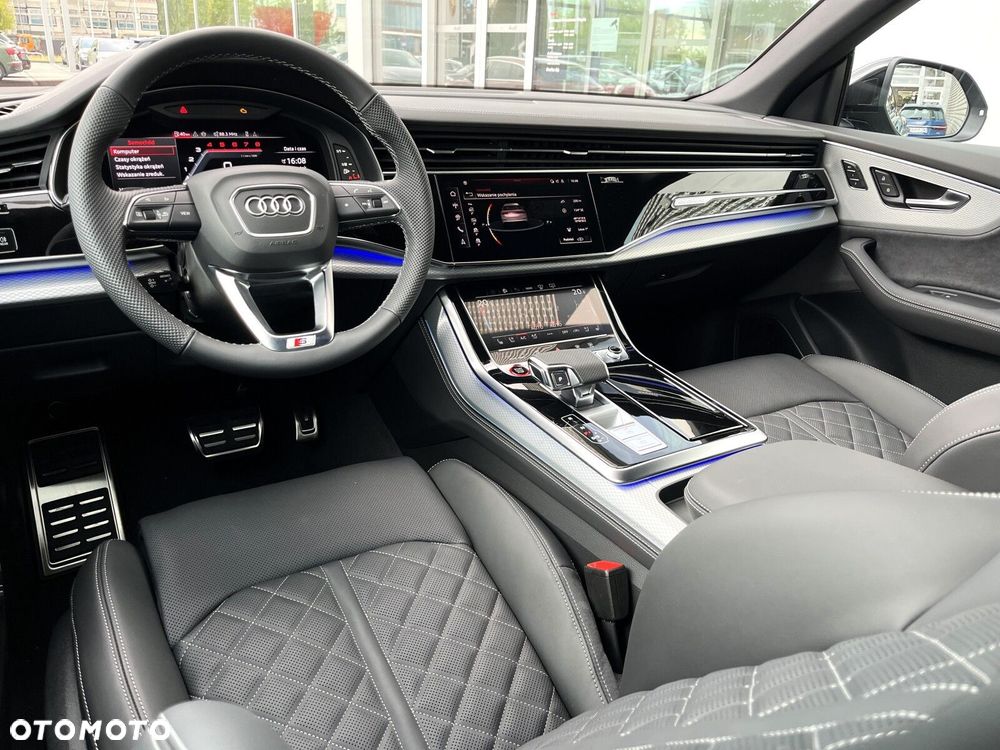 Audi SQ8 - 16