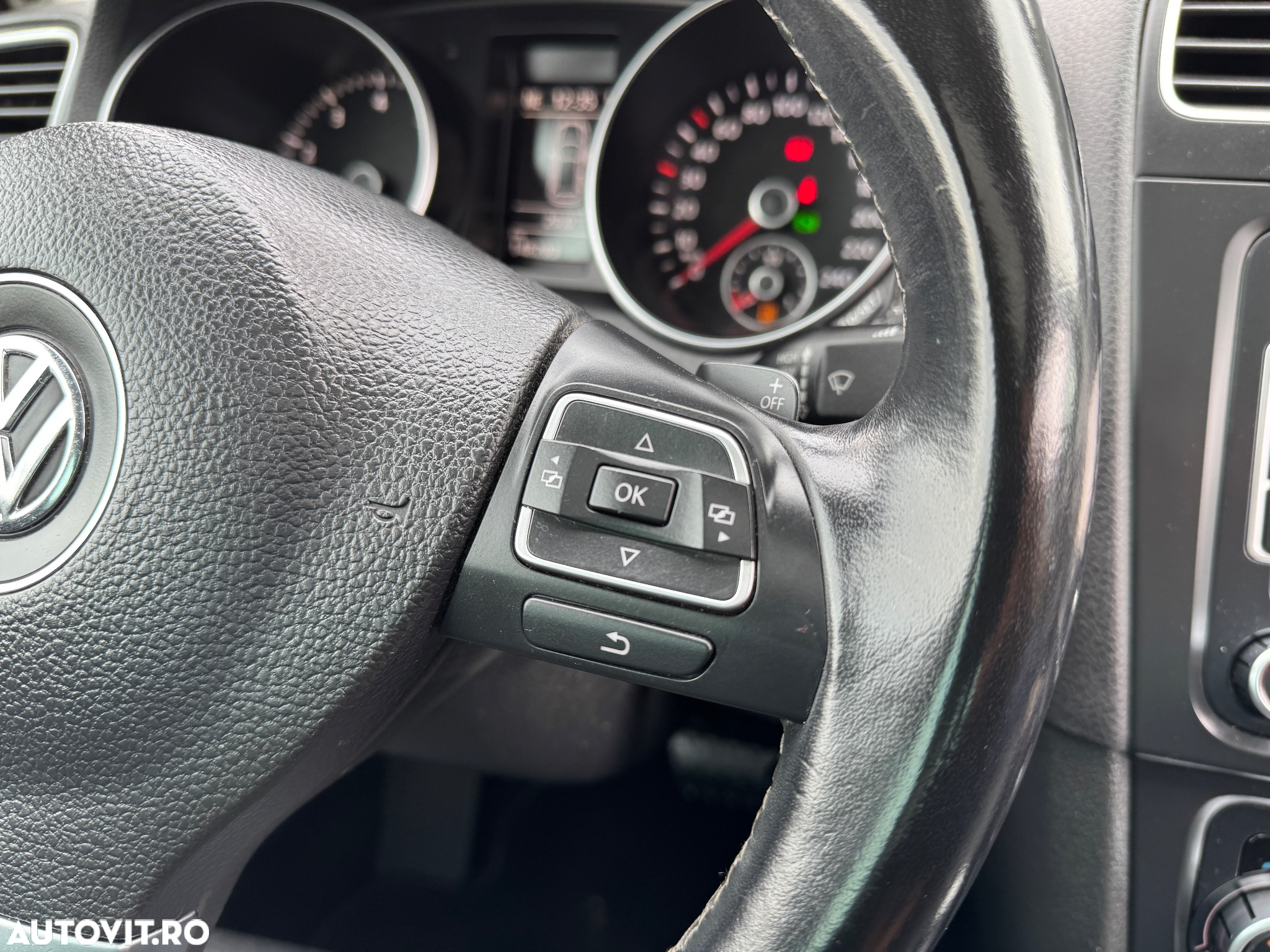 Volkswagen Golf - 21