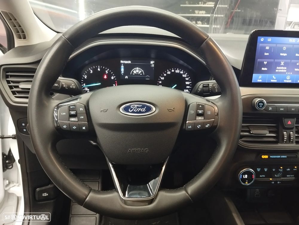 Ford Focus 1.0 EcoBoost Connected - 21