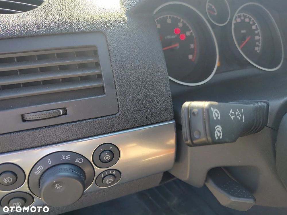 Opel Astra 1.6 Cosmo - 23