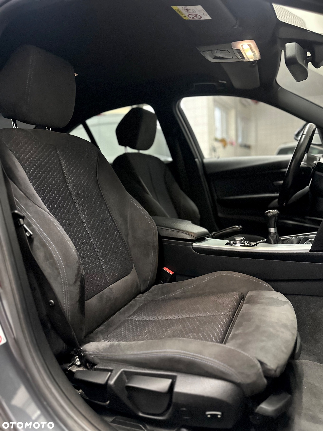 BMW Seria 3 318d M Sport EU6 - 22