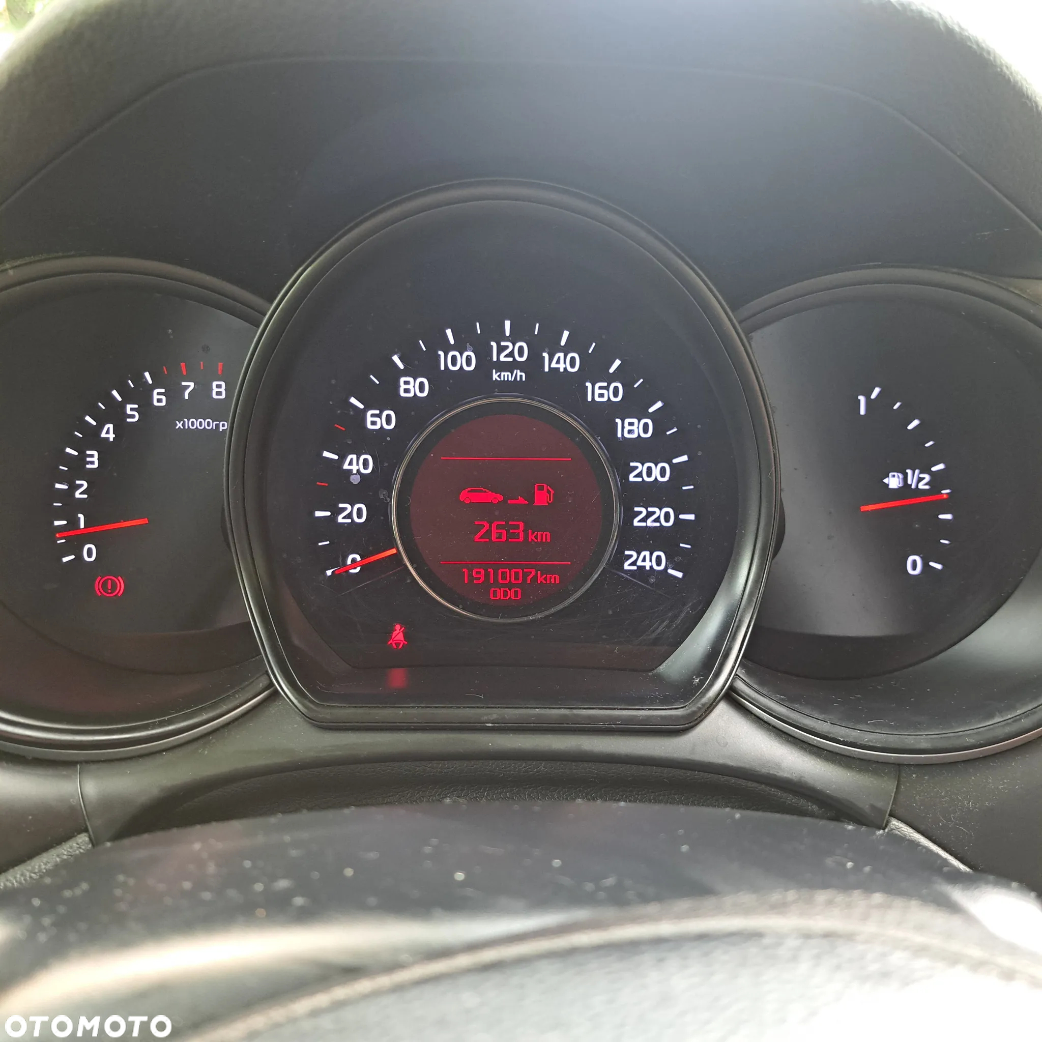 Kia Ceed - 14
