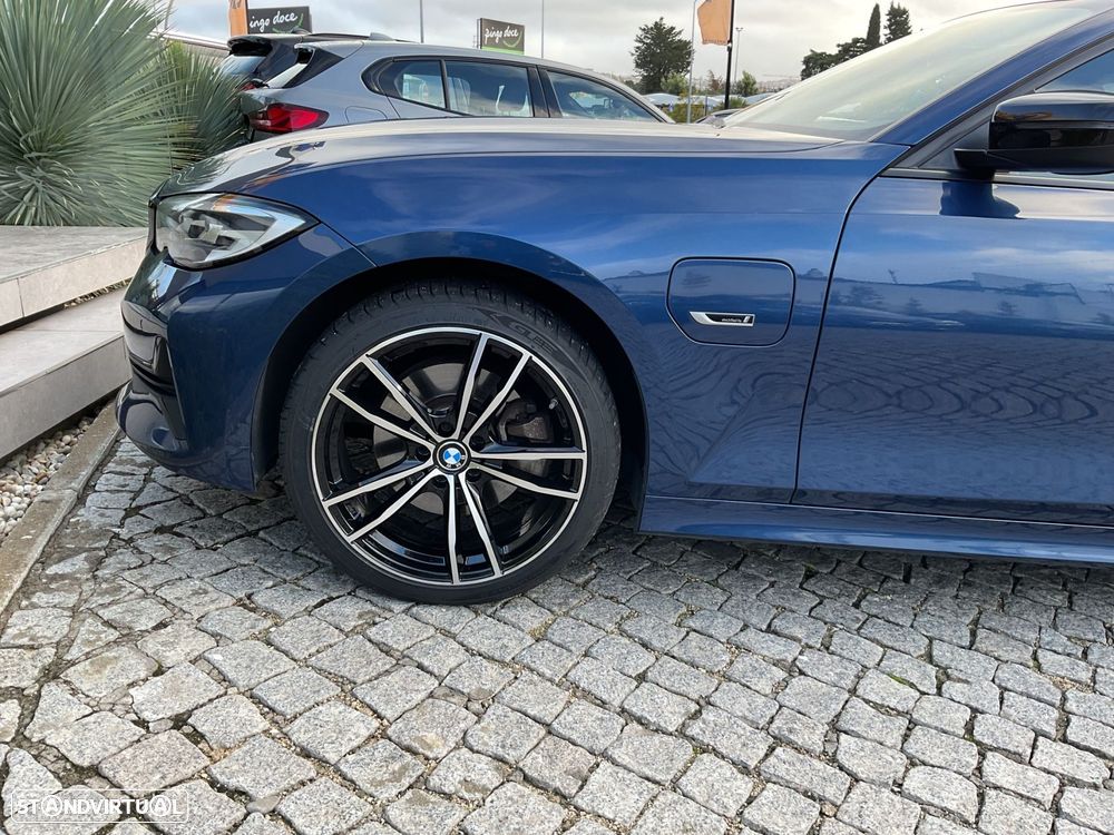 BMW 320 e Touring Line Sport Auto - 13