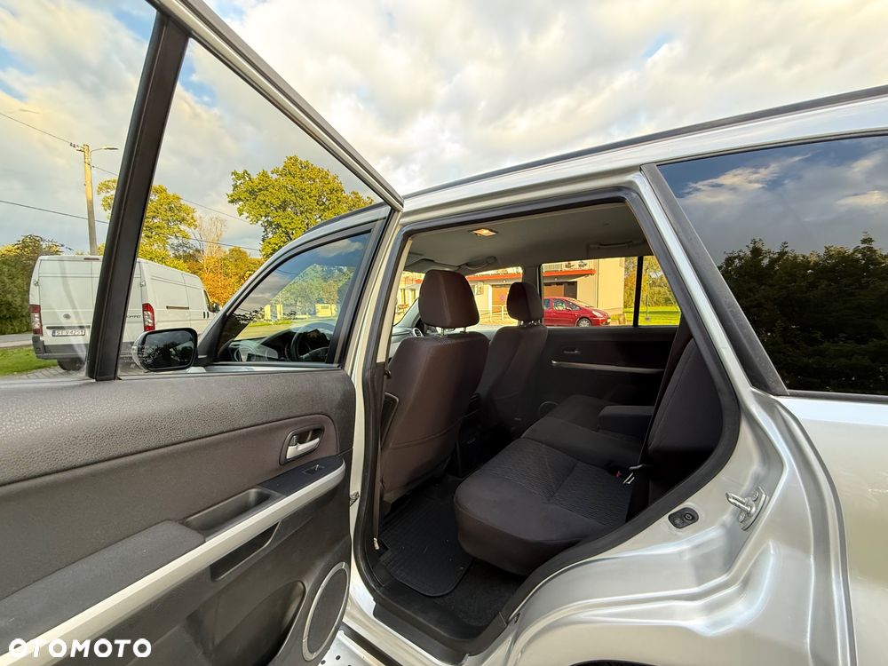 Suzuki Grand Vitara 2.4 Elegance EU5 - 17