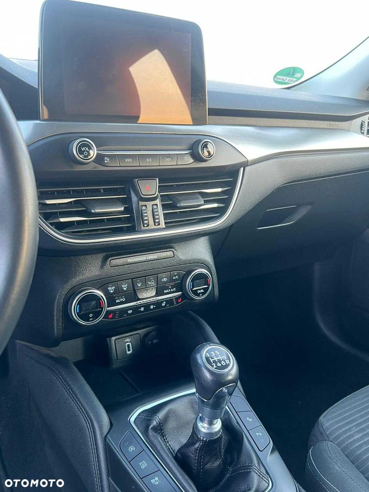 Ford Focus - 8