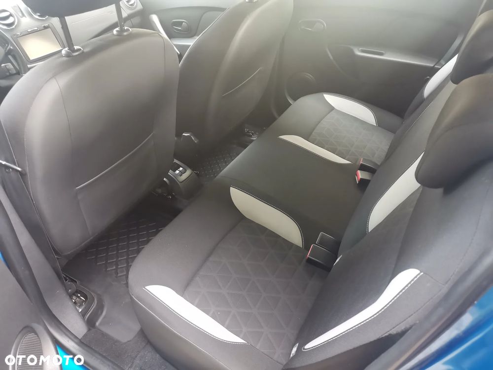 Dacia Sandero dCi 90 Laureate - 6
