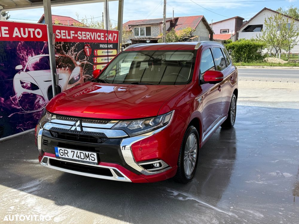 Mitsubishi Outlander PHEV 2.4 L 4X4 Instyle - 18