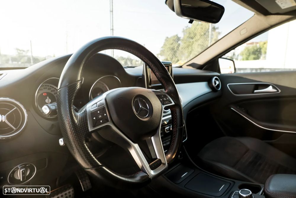 Mercedes-Benz GLA 200 (CDI) d 4Matic 7G-DCT AMG Line - 21