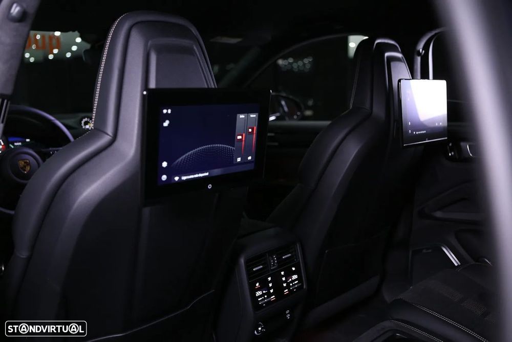 Porsche Cayenne Turbo GT - 7