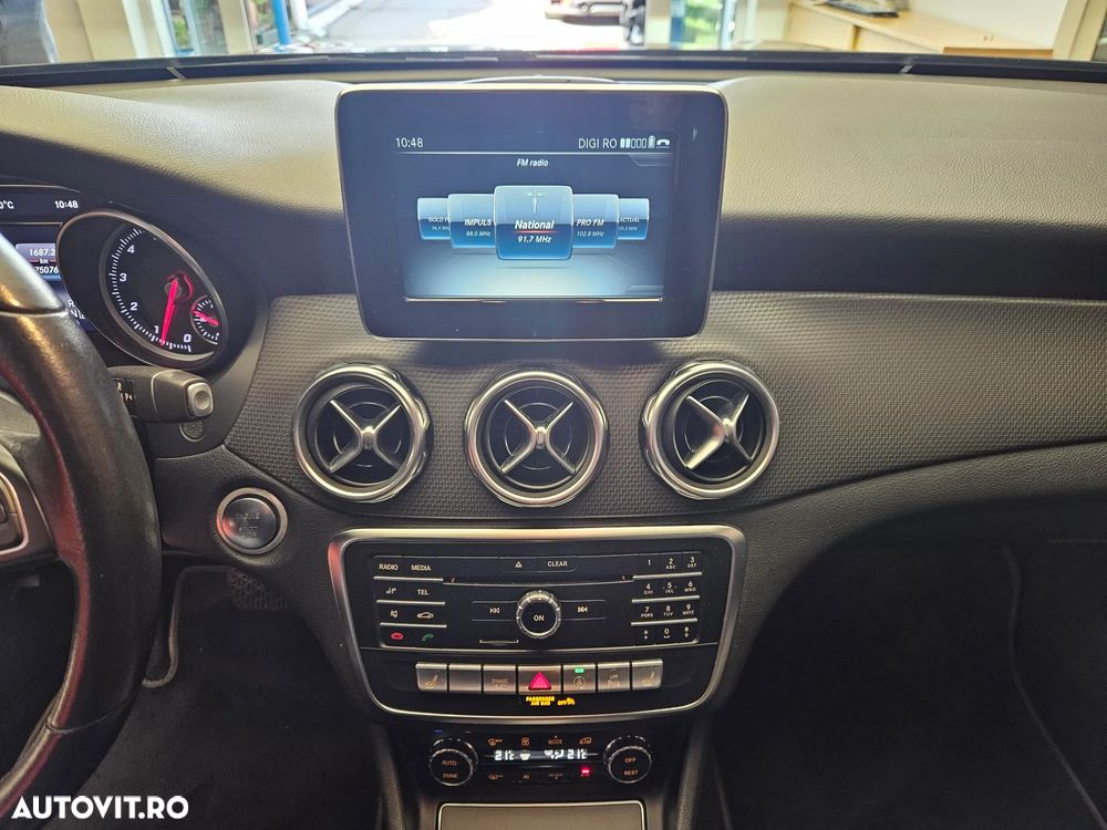 Mercedes-Benz GLA - 22