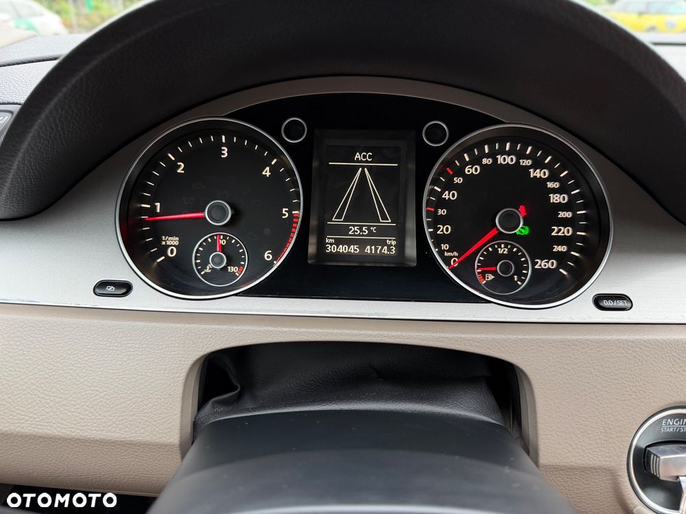 Volkswagen Passat 2.0 TDI DPF DSG Comfortline - 9