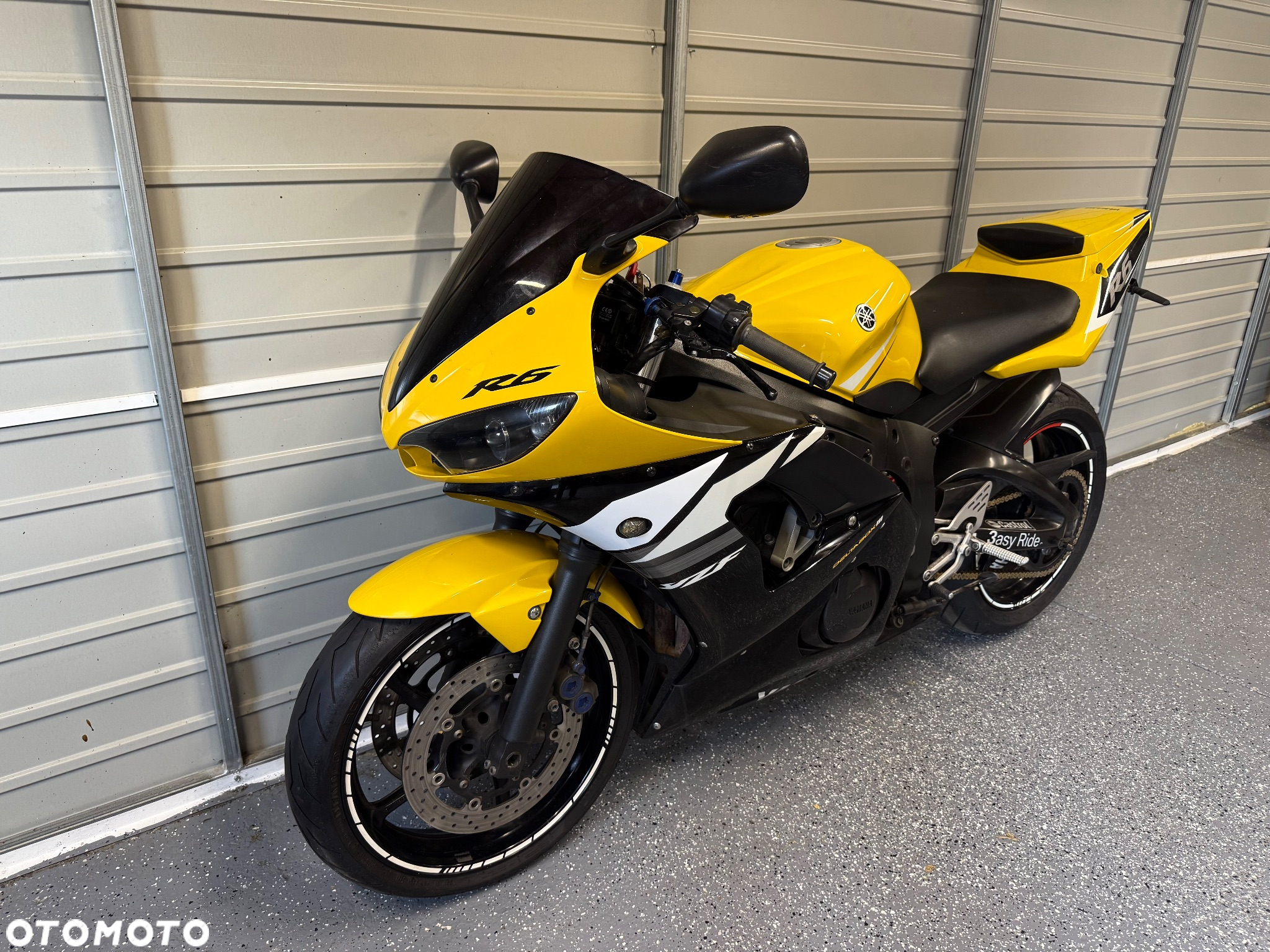 Yamaha R6 - 4
