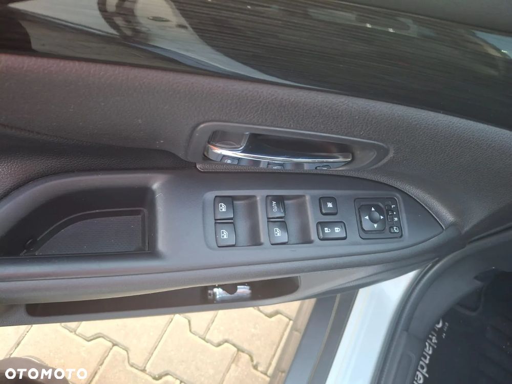Mitsubishi Outlander 2.0 Instyle Navi 4WD CVT - 13