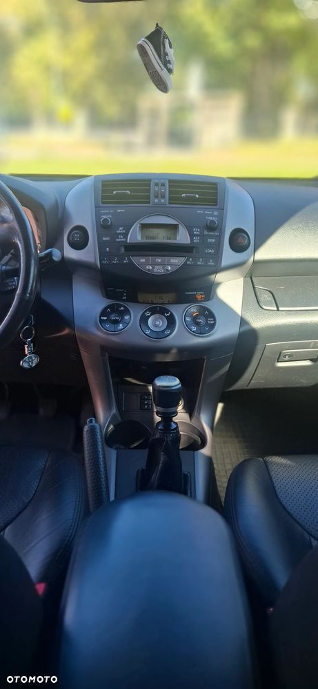 Toyota RAV4 - 9