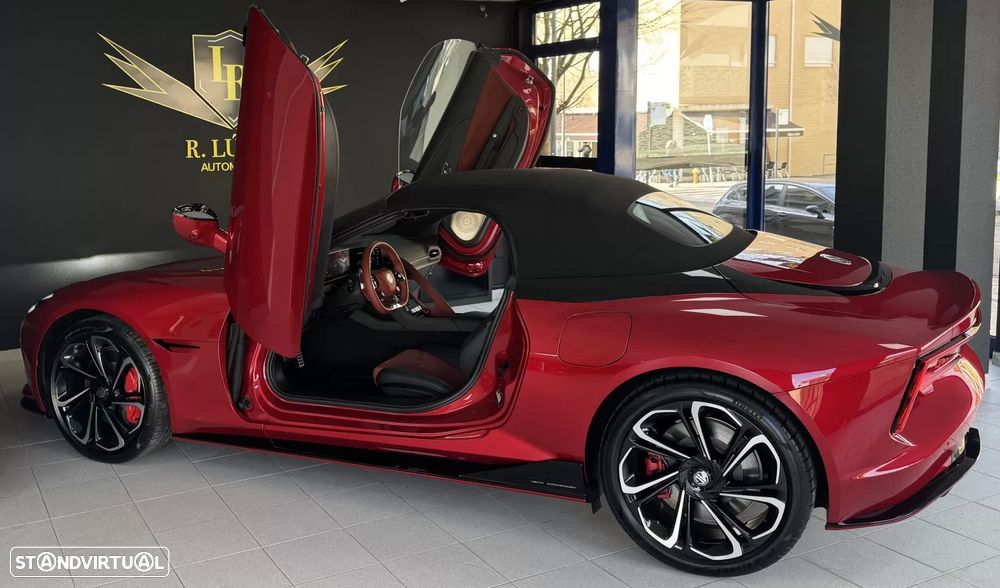 MG Cyberster 77 kWh GT - 38